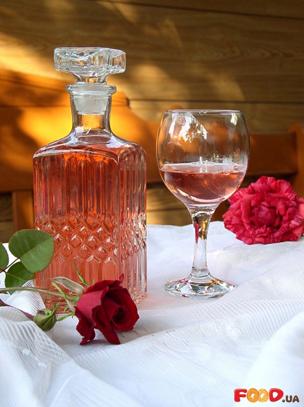 vino iz roz